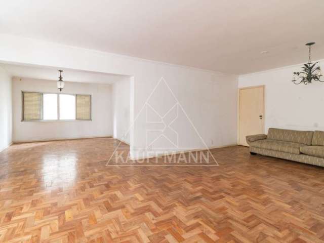 Apartamento à Venda no Jardim Paulista - 3 Dormitórios, 1 Suíte e 1 Vaga, 132m²  A.U