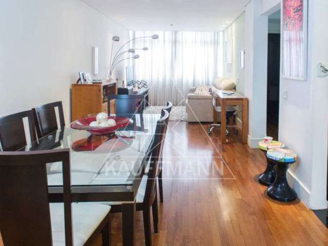 Apartamento à Venda em Pinheiros - 2 Dormitórios - 72m² A.U