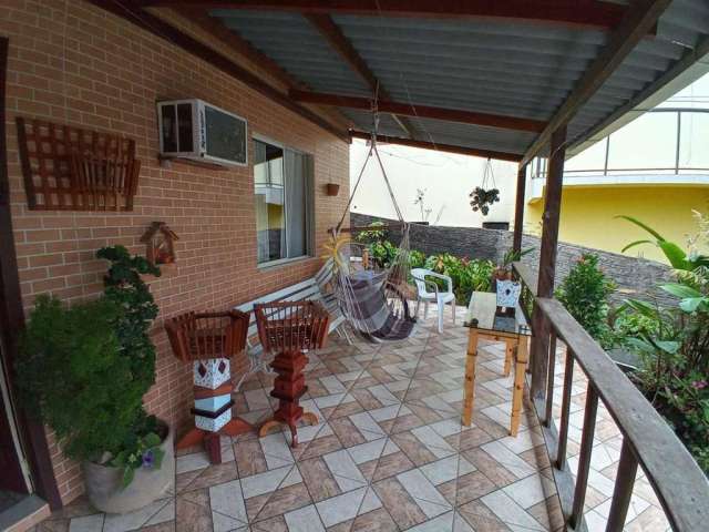 Casa para Venda em Balneário Camboriú, São Judas Tadeu, 2 dormitórios, 1 suíte, 2 banheiros, 1 vaga