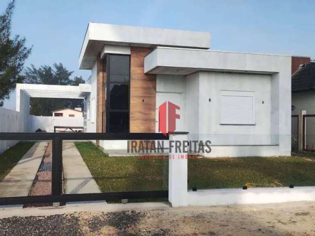 Casa com 3 dormitórios à venda, 102 m² por R$ 465.000,00 - Balneário Atlântico - Arroio do Sal/RS