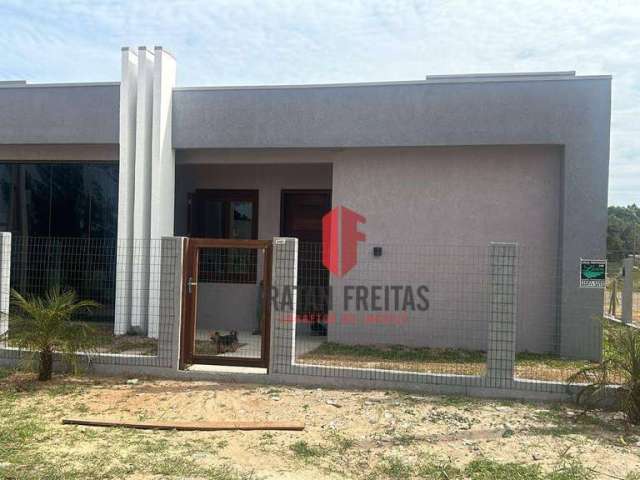 Casa com 3 dormitórios à venda, 100 m² por R$ 550.000 - Balneário Figueirinha - Arroio do Sal/RS