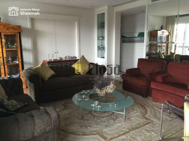 Apartamento com 4 dormitórios, 4 suítes, 4 vagas, 257,00m², em Moema, São Paulo, SP.