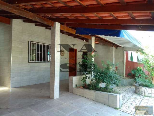 Casa à venda 3 Quartos, 1 Suite, 3 Vagas, 416M², Balneário Forest, Caraguatatuba - SP