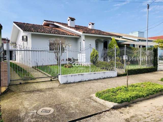 Casa no bairro Camobi com 3 dormitórios, espaço gourmet e piscina