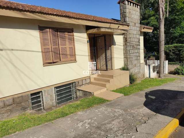 Casa 4 dormitórios sendo 1 suíte e 3 vagas de garagem no Bairro Nossa Senhora de