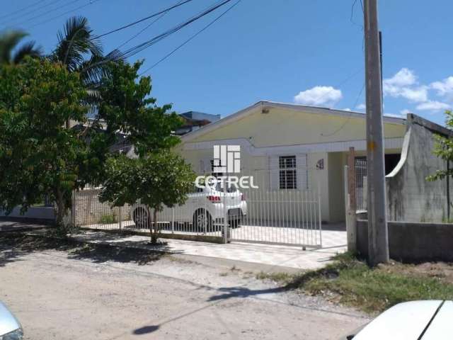 Casa 4 dormitórios e 2 vagas de garagem no Bairro Juscelino Kubitscheck localiza