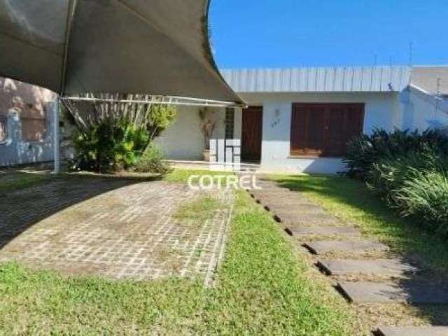 Casa para venda com 5 dormitórios sendo 2 suítes, 3 vagas de garagem piscina sit