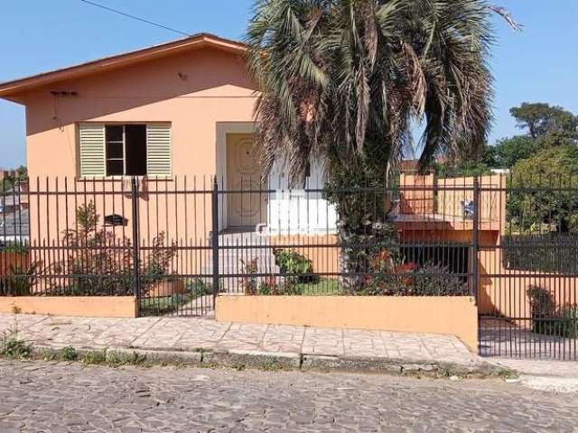 Casa para venda com 3 dormitóris no Bairro Camobi