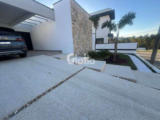 Casa Térrea alto padrão em Condomínio em Jardim São Pedro, Mogi das Cruzes/SP