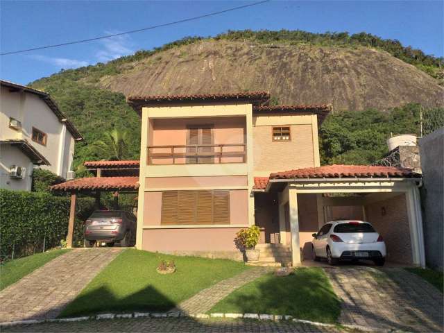 Casa com 4 quartos à venda em Badu - RJ