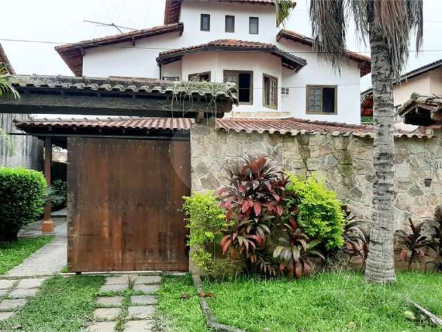 Casa com 5 quartos à venda em Camboinhas - RJ