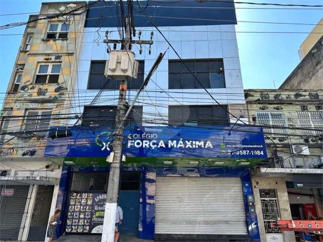 Prédio inteiro à venda em Centro - RJ