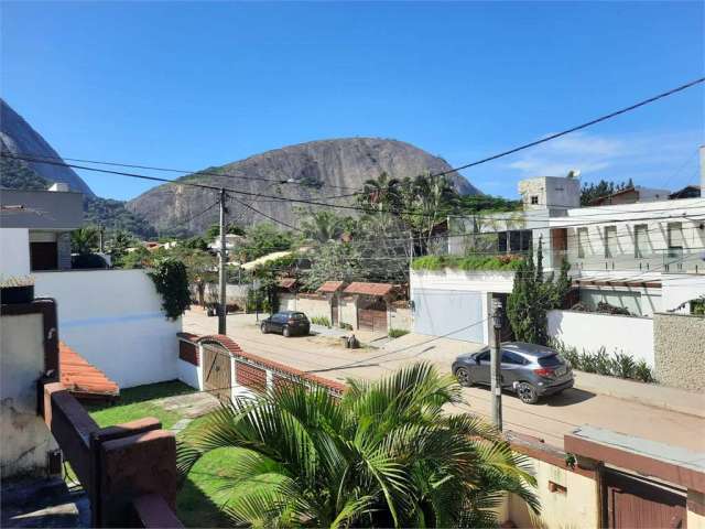 Casa com 3 quartos à venda em Itacoatiara - RJ