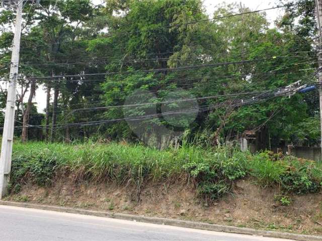 Terreno à venda em Engenho Do Mato - RJ