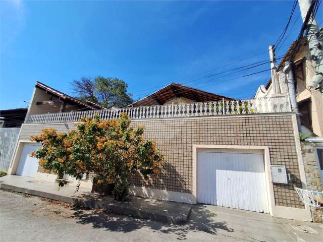 Casa com 4 quartos à venda em Badu - RJ