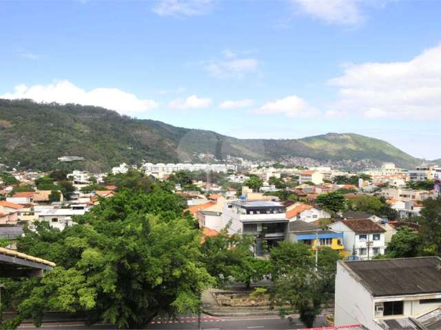 Casa com 4 quartos à venda em São Francisco - RJ