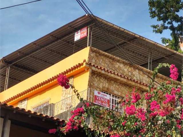 Casa com 4 quartos à venda em Barreto - RJ