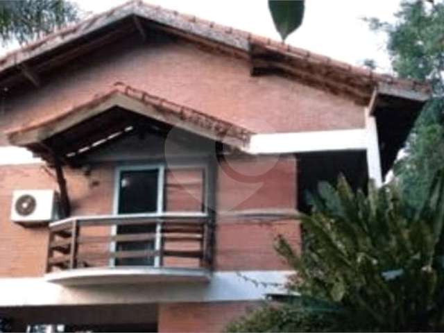 Casa com 6 quartos à venda em São Francisco - RJ