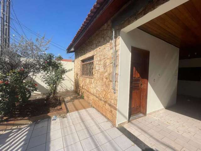 Casa para Locação em Nova Odessa, Jardim Santa Rosa, 3 dormitórios, 1 suíte, 3 banheiros, 3 vagas