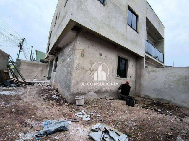 Sobrado de esquina no Sitio Cercado com três quartos