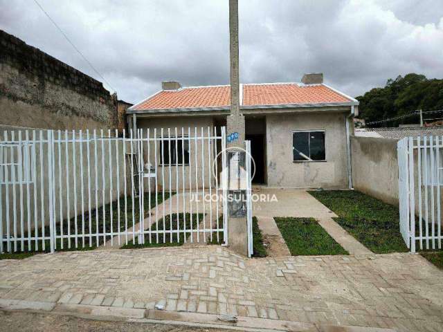 Casa com dois quartos e ótimo padrão de acabamento