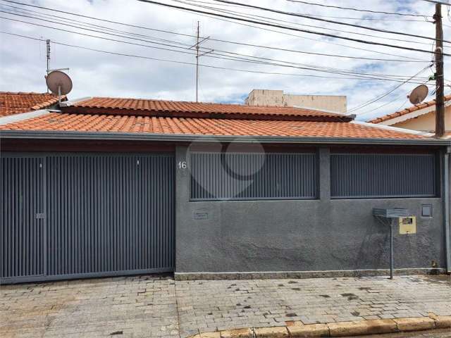 Casa 3 Dormitórios na Vila Padre Manoel de Nóbrega à Venda