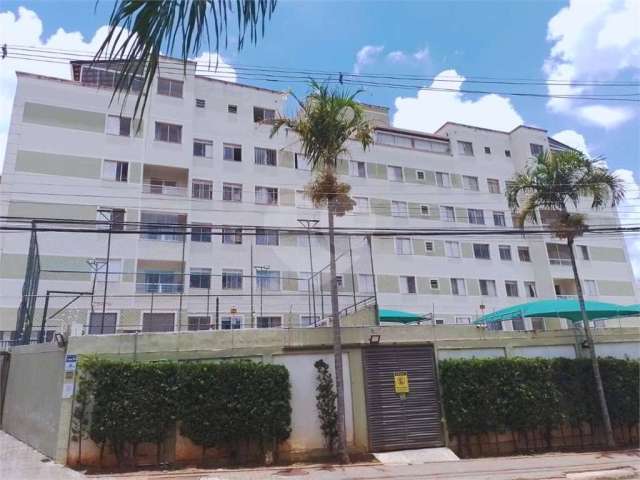 Apartamento de 2 Dormitórios no Condomínio Topázio Ville: Lazer Completo e Localização Privilegiada