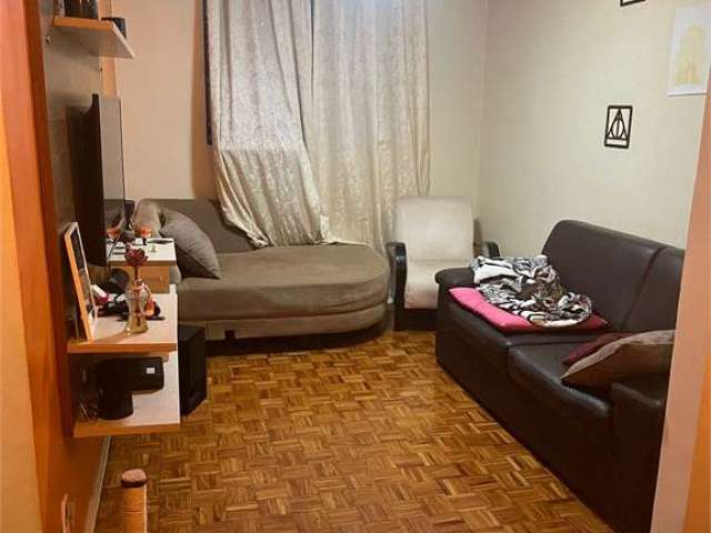 Apartamento térreo aconchegante à venda com lazer completo!