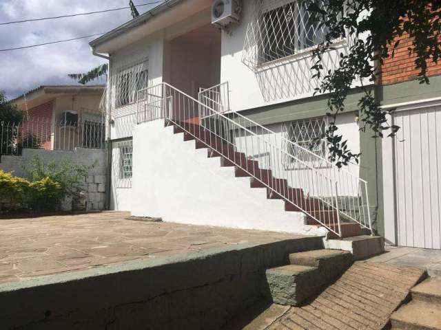 CASA 4D no bairro Santa Tereza em Porto Alegre