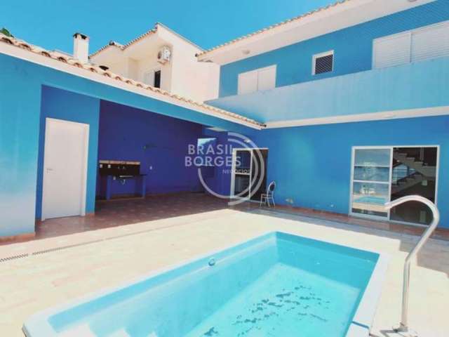 Casa com 4 quarto e piscina no Villa dos Inglezes