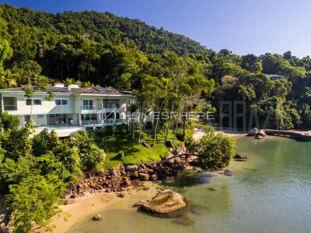 Casa Piraquara | Angra dos Reis. Casa de condomínio à venda com 1000 m², 6 quartos sendo 6 suítes à venda no bairro Piraquara. Casa Péna areia em Angra dos Reis