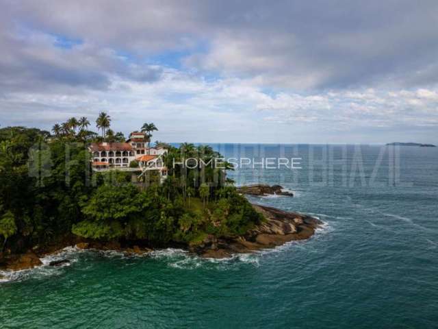 Casas à venda em Tenório, Ubatuba - SP. Mansão com área gourmet e vista para a praia do Tenório, 9 suítes, piscina, vista para o mar e arquitetura colonial espanhola