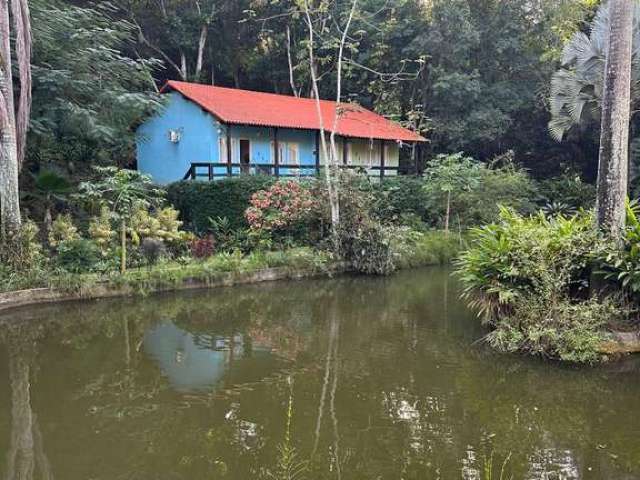 Sítio com rios e lagos ao redor em Paracambi Rj