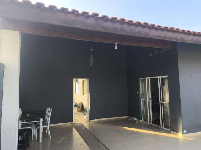 Casa para Venda em Paulínia, São Jose, 3 dormitórios, 1 suíte, 2 banheiros, 4 vagas