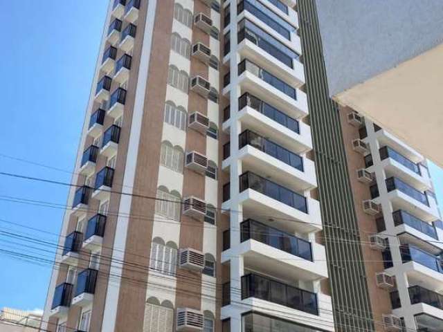 Apartamento com 3 quartos para alugar na Avenida Augusto Blitzkow, 10, Caiobá, Matinhos, 102 m2 por R$ 800