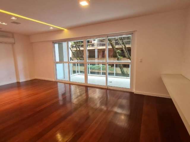 Apartamento Duplex no Leblon na quadra da Praia!