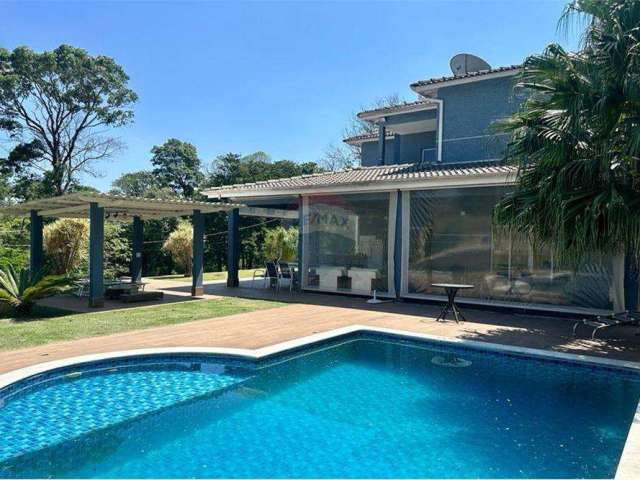 Casa para alugar, 04 suítes e Piscina em Cabreúva