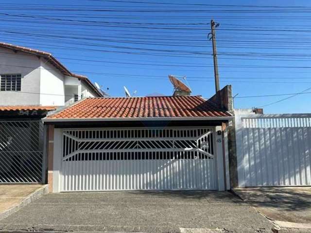 Casa à venda com 140 m²,  2 Dormitórios e 2 vagas de garagem