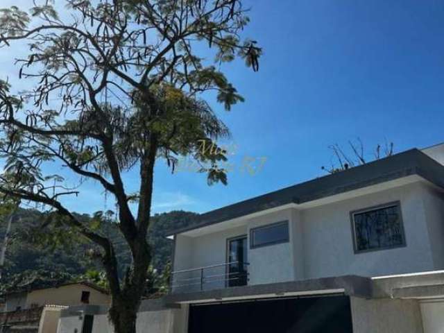 Casa para Venda em Niterói, Engenho do Mato, 4 dormitórios, 2 suítes, 5 banheiros, 2 vagas