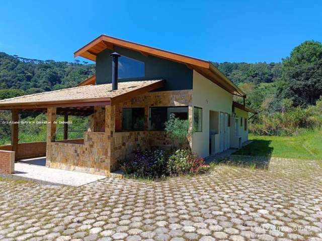 Casa para Venda em Santo Antônio do Pinhal, 3 suítes, 1 banheiro