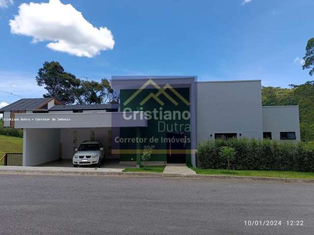 Casa para Venda em Santo Antônio do Pinhal, 3 suítes, 2 banheiros, 2 vagas