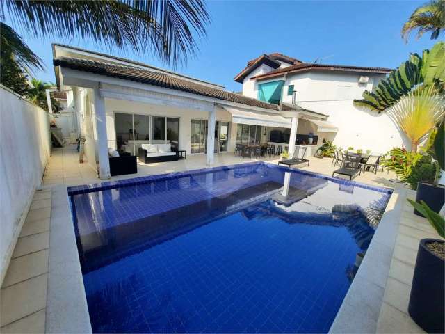 Casa com 6 quartos à venda em Jardim Acapulco - SP