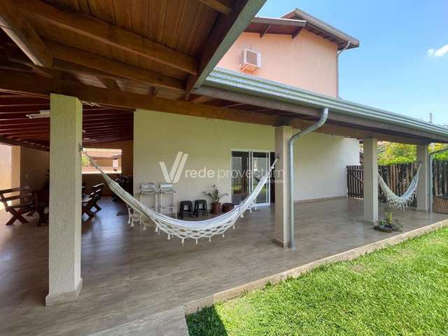 Casa com 3 quartos à venda na Rua Mirta Coluccini Porto, 1539, Parque Rural Fazenda Santa Cândida, Campinas, 263 m2 por R$ 1.250.000