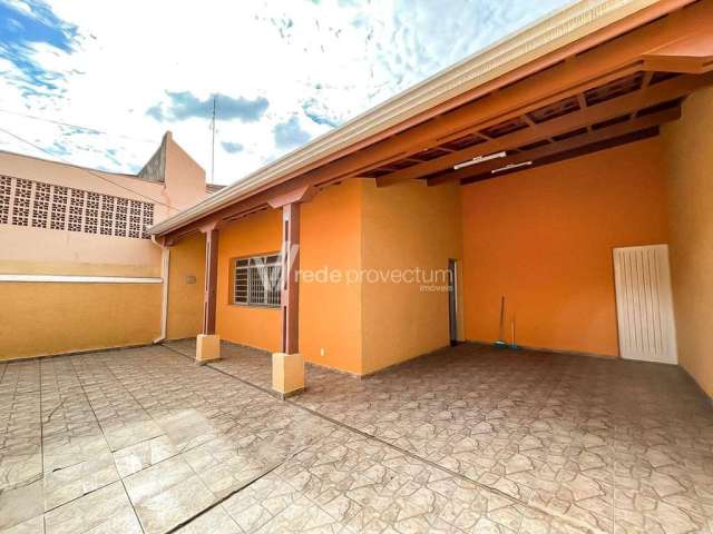 Casa com 3 quartos à venda na Rua Pompeu Carvalho de Moura, 148, Jardim dos Oliveiras, Campinas, 178 m2 por R$ 570.000