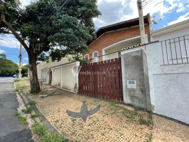 Casa com 3 quartos à venda na Rua Presidente Alves, 786, Jardim Flamboyant, Campinas, 194 m2 por R$ 550.000