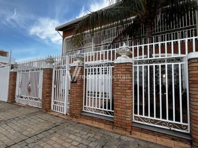 Casa com 4 quartos à venda na Rua José Estevão Teixeira Mendes, 146, Jardim Campos Elíseos, Campinas, 330 m2 por R$ 950.000