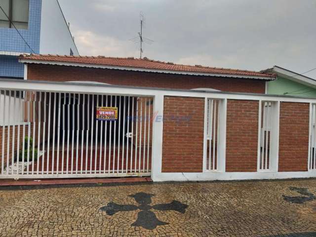 Casa com 2 quartos à venda no Jardim Imperial, Valinhos , 198 m2 por R$ 800.000