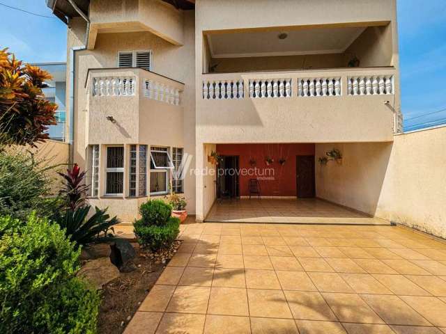 Casa com 4 quartos à venda na Manoel Ferreira de Souza, 16, Jardim São Pedro de Viracopos, Campinas, 307 m2 por R$ 750.000