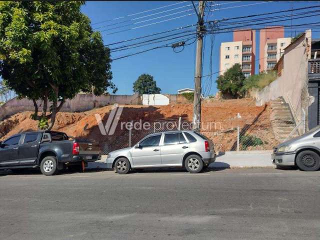 Terreno à venda na Avenida Independência, 295/301/31, Vila Olivo, Valinhos por R$ 2.800.000