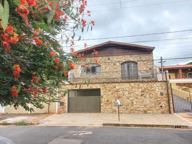 Casa com 3 quartos à venda no Jardim dos Oliveiras, Campinas , 228 m2 por R$ 750.000